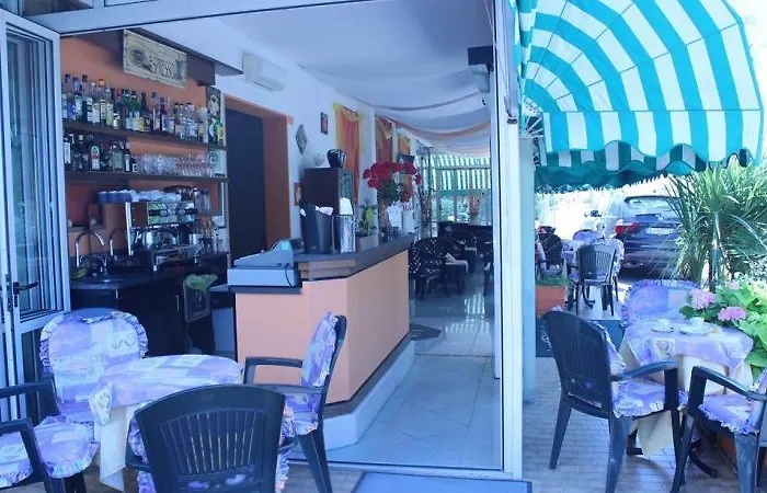 Rex Hotel 2*