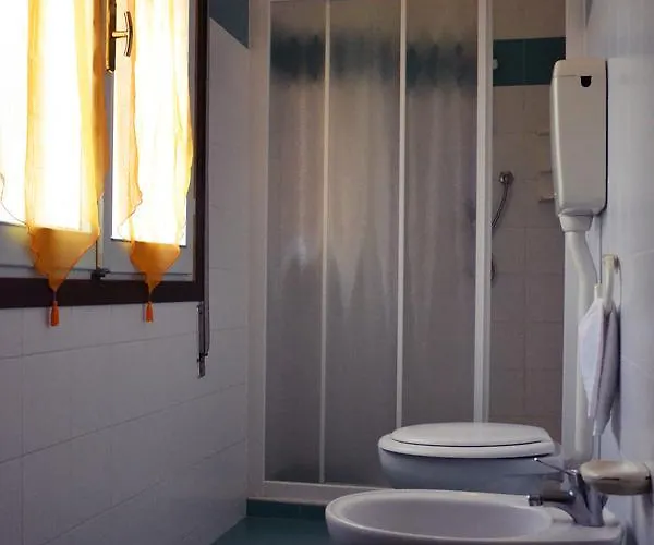 فندق Rex ليدو دي يسولو