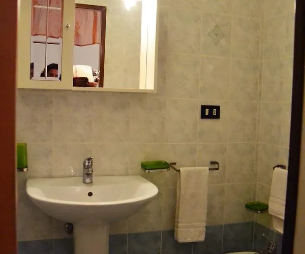 فندق Rex ليدو دي يسولو