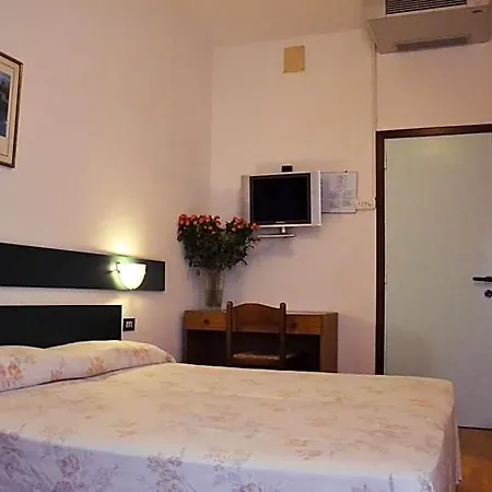 ホテル Rex 2*